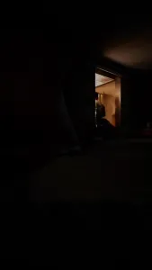 依旧老婆spa花絮，我一离开房间你就打开双腿了。。