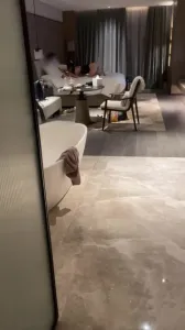 当迟到的你进门发现老婆已经和单男开始战斗了，你会立马加入吗？