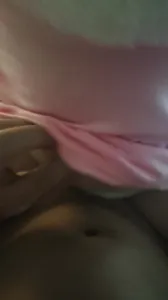 骚气少妇身穿粉兔子情趣短裙