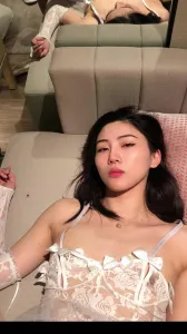 高颜值御姐啪啪，还很骚，极品尤物(电报已更)