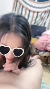小姐姐非要口爆深喉